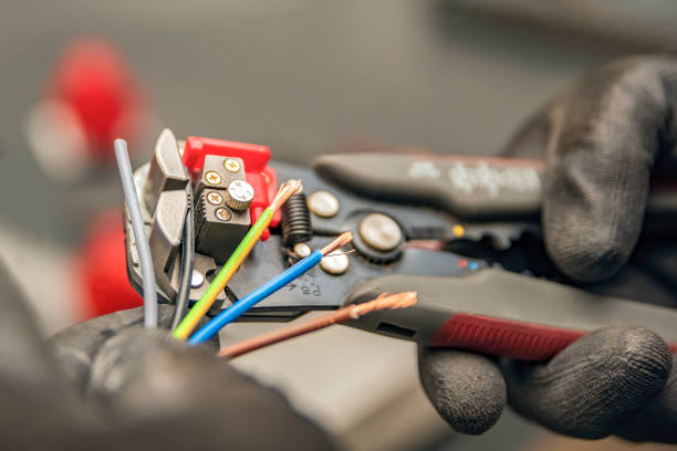 Best Affordable Emergency Electrician  in , DE